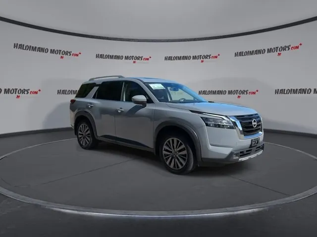 Nissan Pathfinder 2023 photo 2
