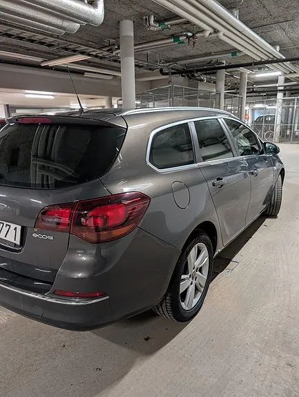 Opel Astra 2013 photo 4