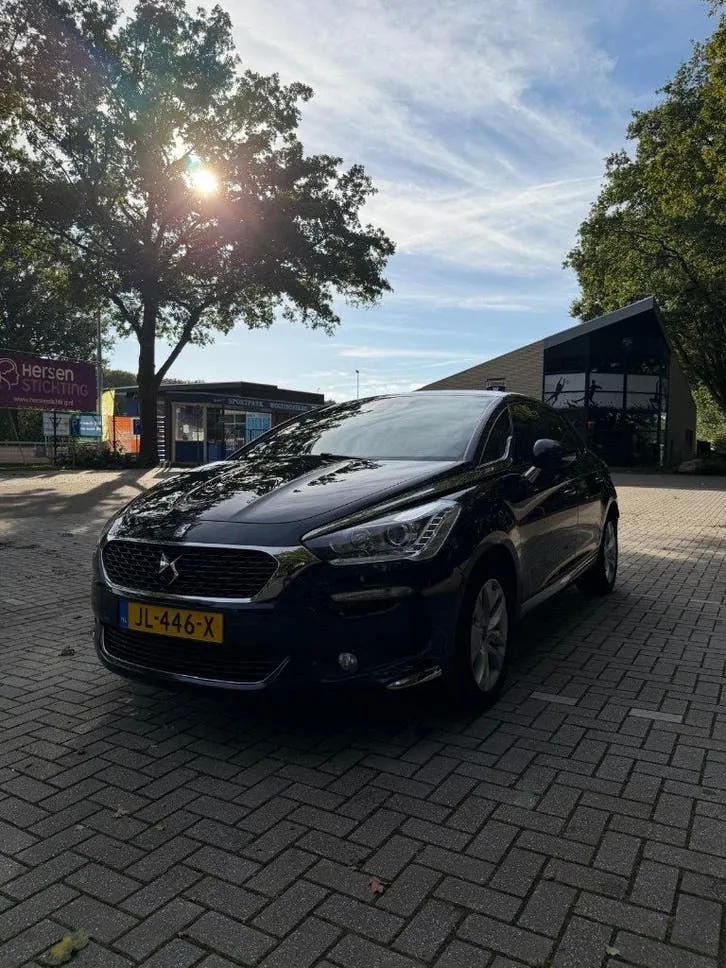 DS Automobiles Ds 5