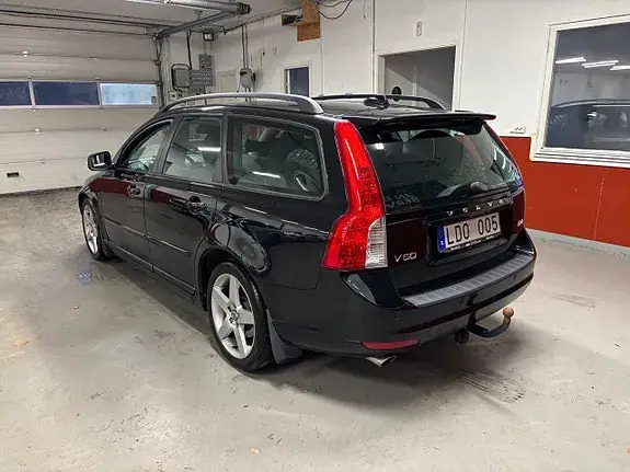 Volvo V50 2011 photo 4