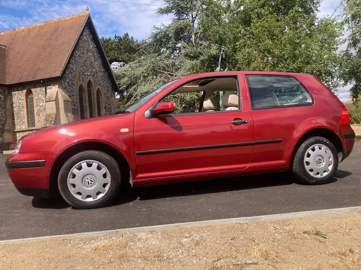Volkswagen Golf 2000 photo 4