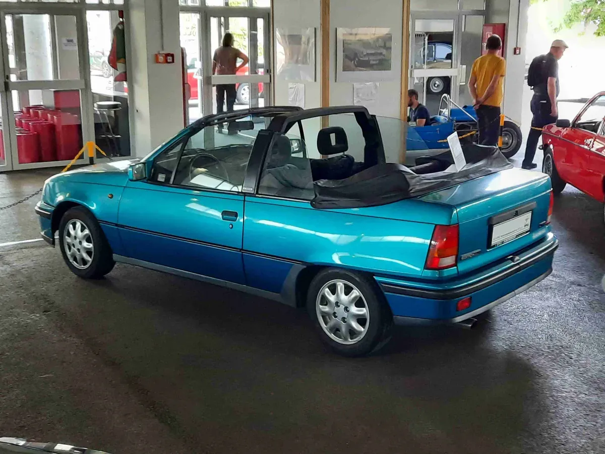 Opel Kadett 1993 photo 3