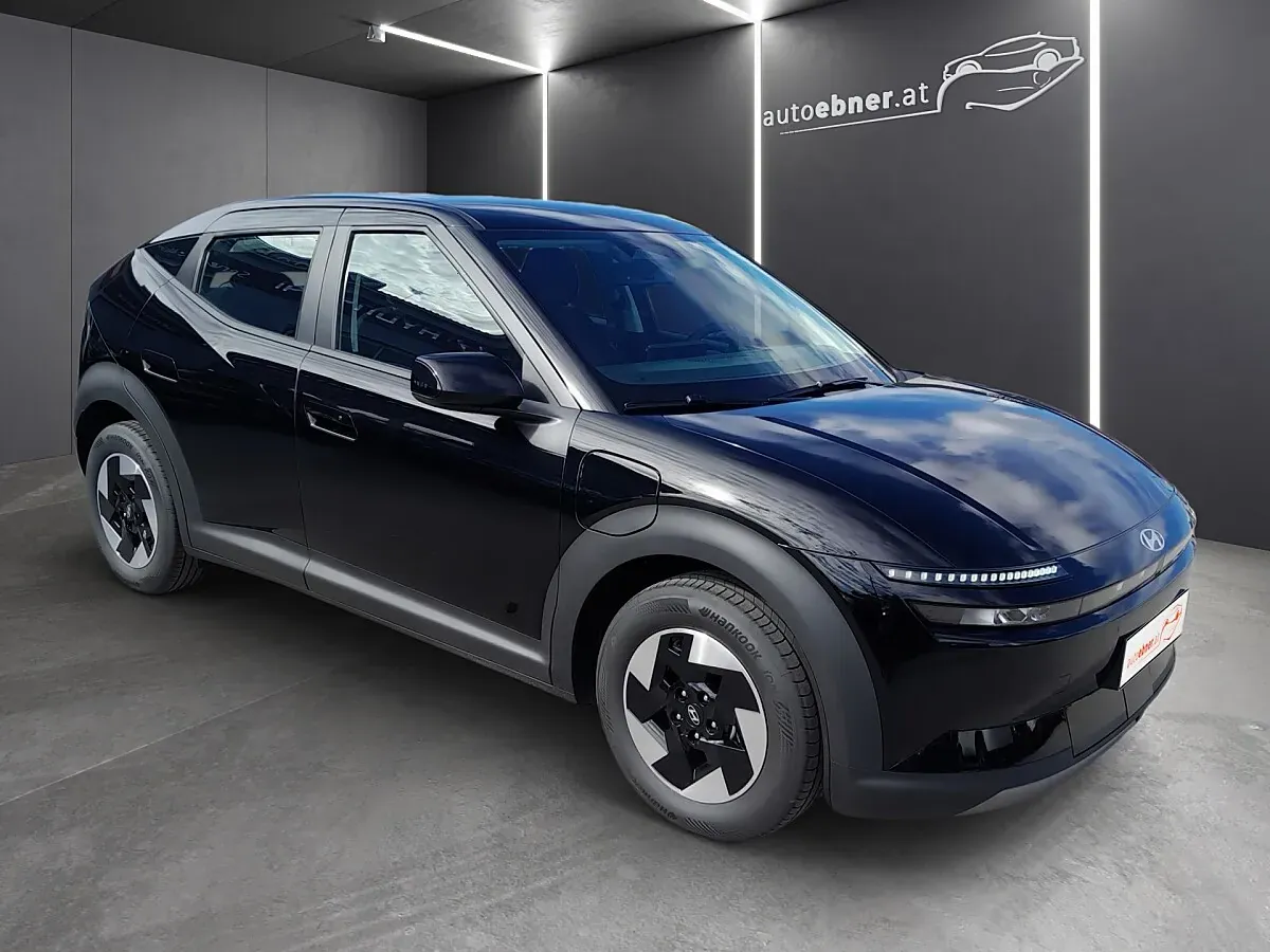 Hyundai Ioniq 3 photo 3