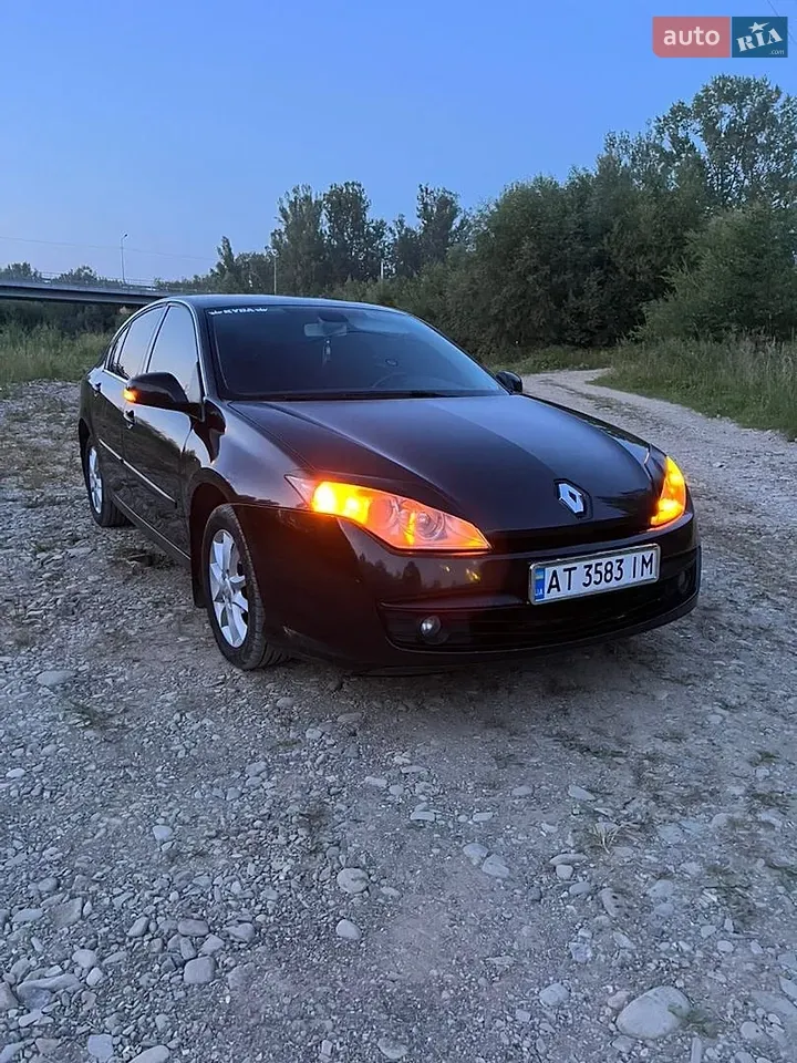 Renault Laguna 2010 photo 3