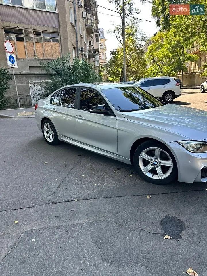 BMW 3 Series 2012 photo 3