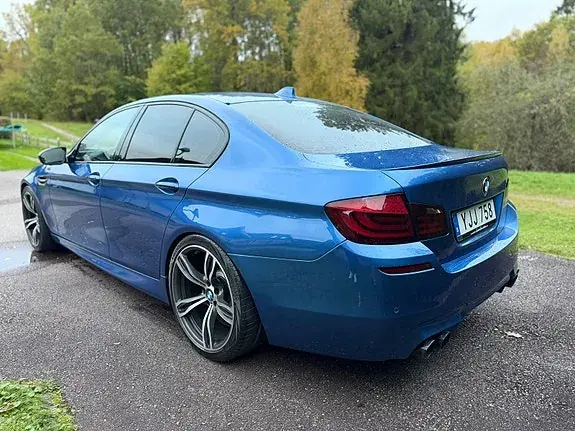 BMW M5 2012 photo 4