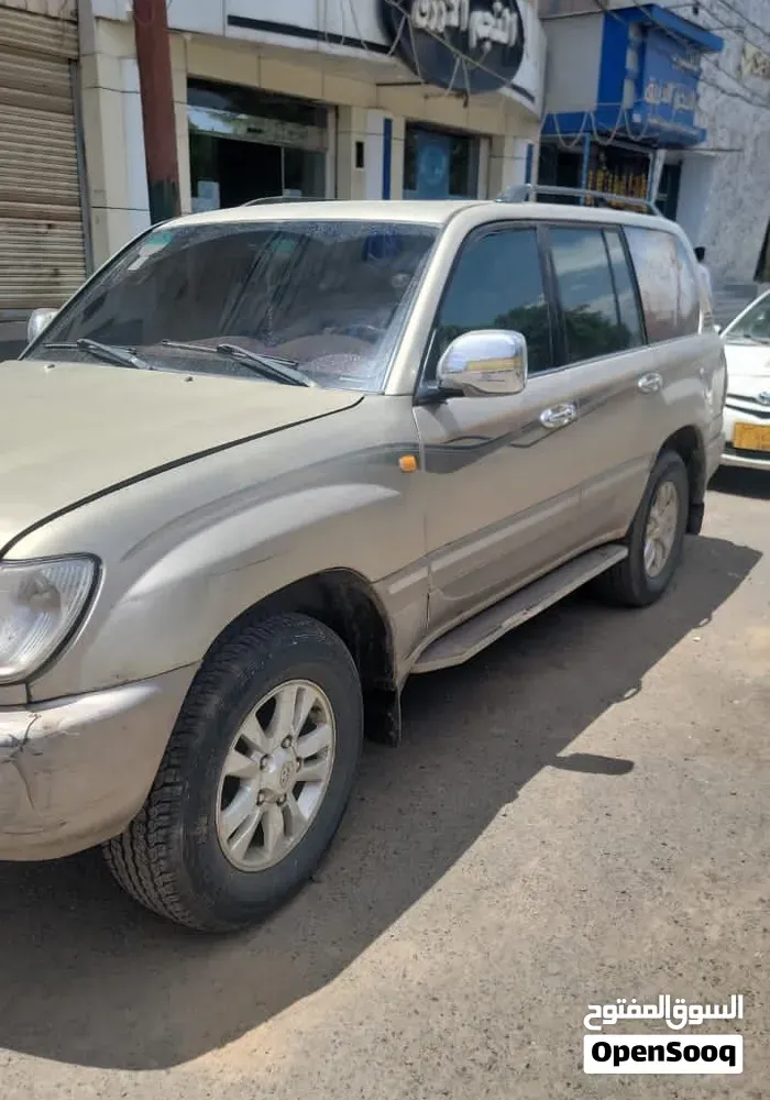 Toyota Land Cruiser 2003 photo 2