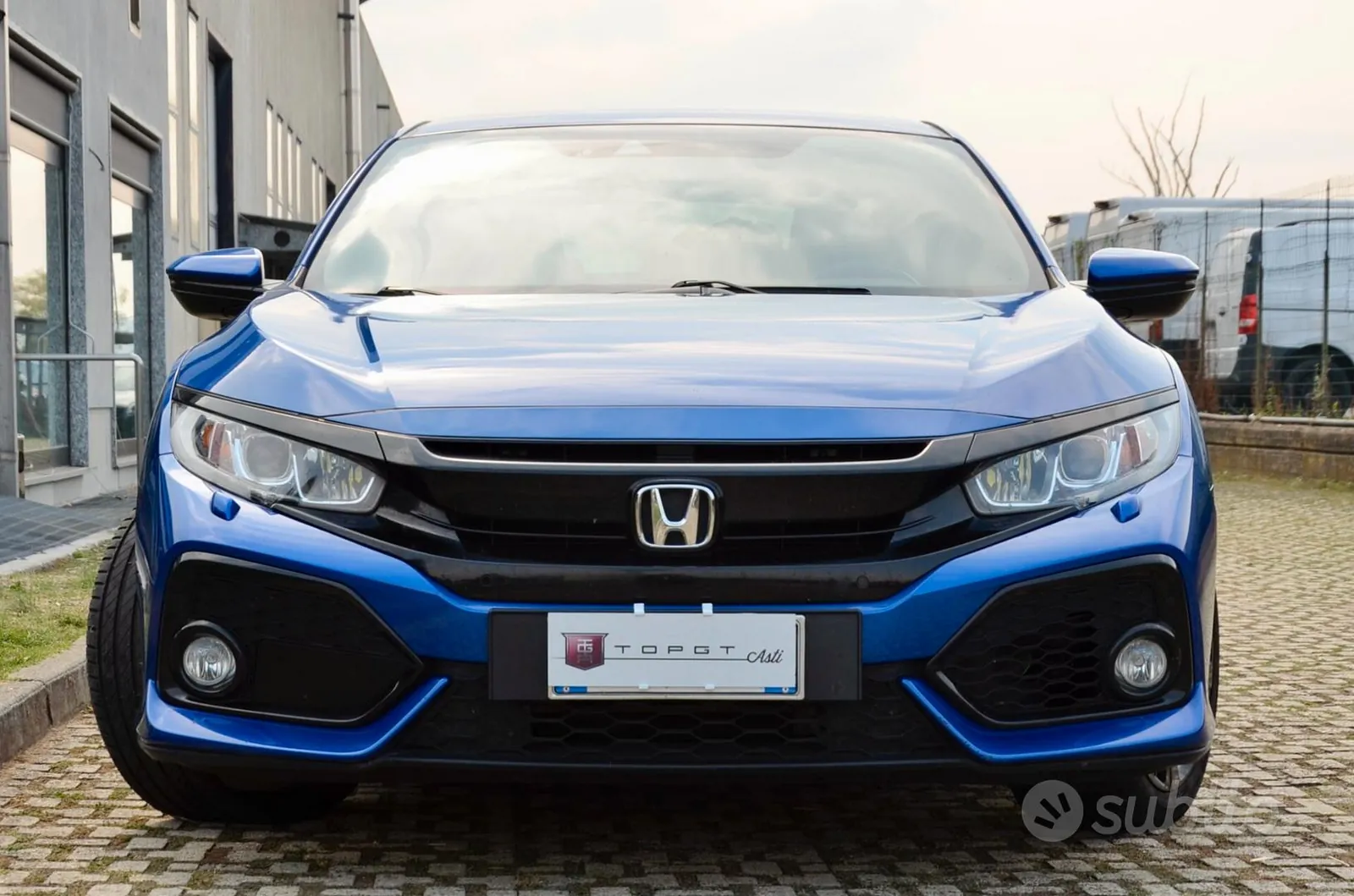 Honda Civic 2018 photo 2
