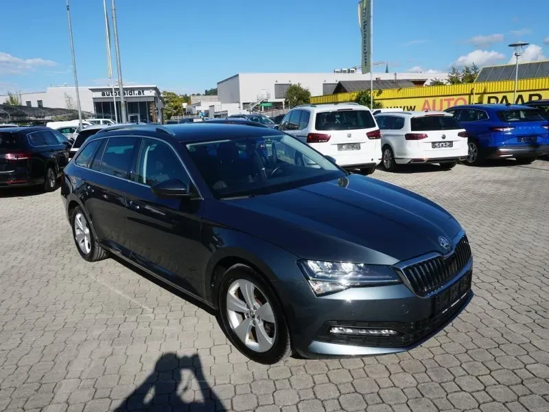 Skoda Superb 2021 photo 3