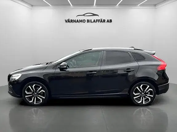 Volvo V40 Cross Country 2018 photo 2