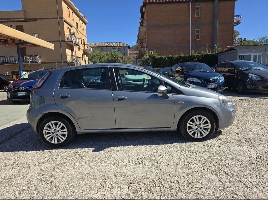 Fiat Punto 2012 photo 5