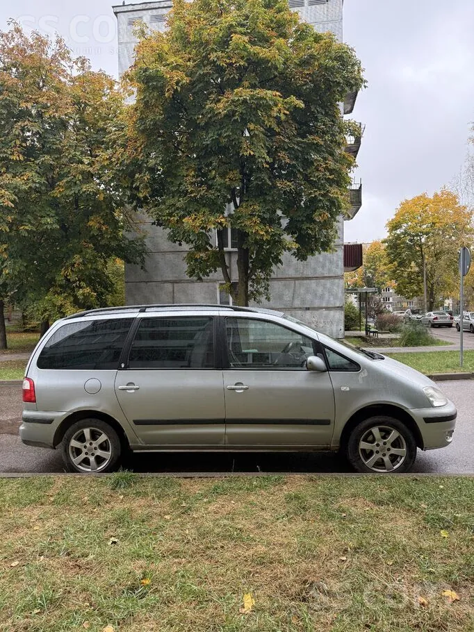Ford Galaxy 2004 photo 3