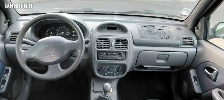 Renault Clio 1999 photo 3