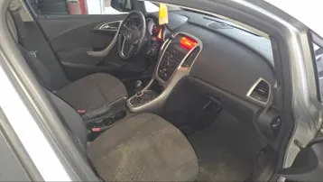 Opel Astra photo 3