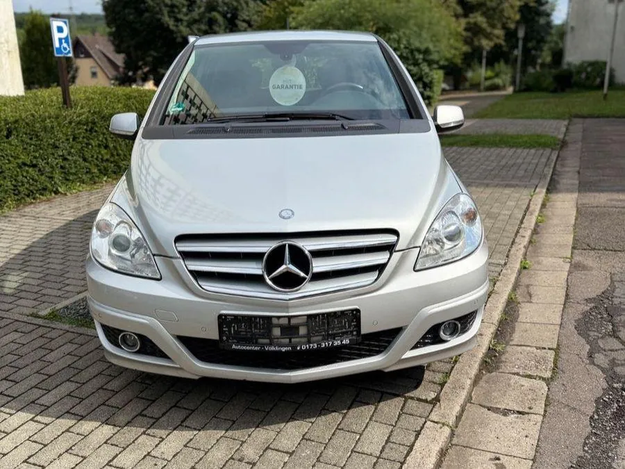 Mercedes-Benz B200