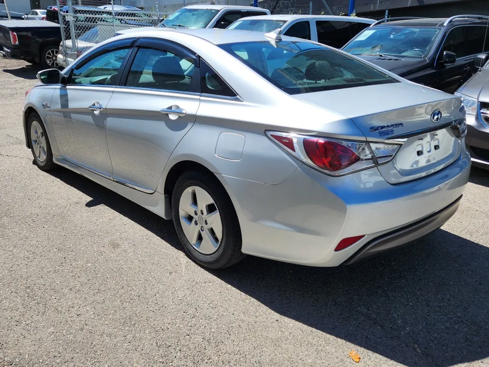 Hyundai Sonata 2012 photo 4