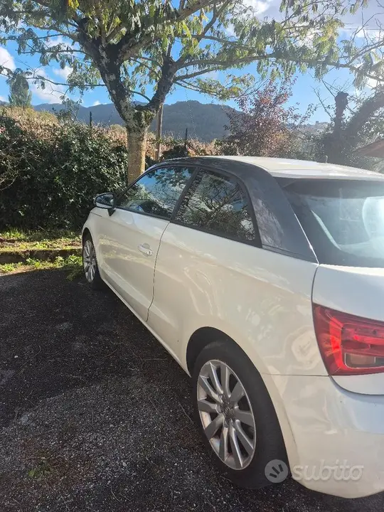 Audi A1 2011 photo 3