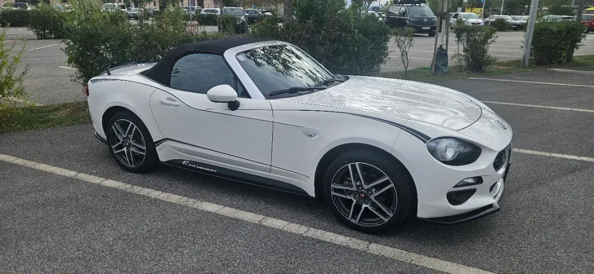 Fiat 124 Spider 2019 photo 2