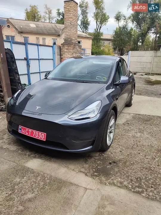 Tesla Model Y