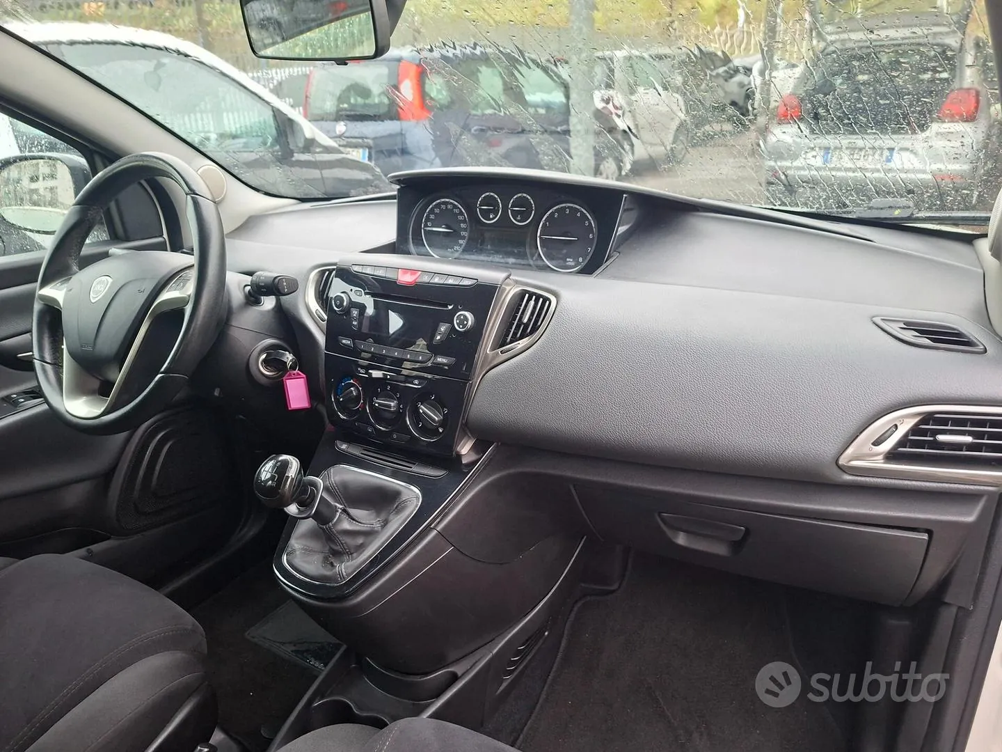 Lancia Ypsilon 2013 photo 4