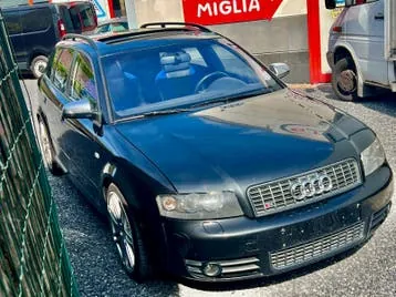 Audi S4 Quattro 2004 photo 2
