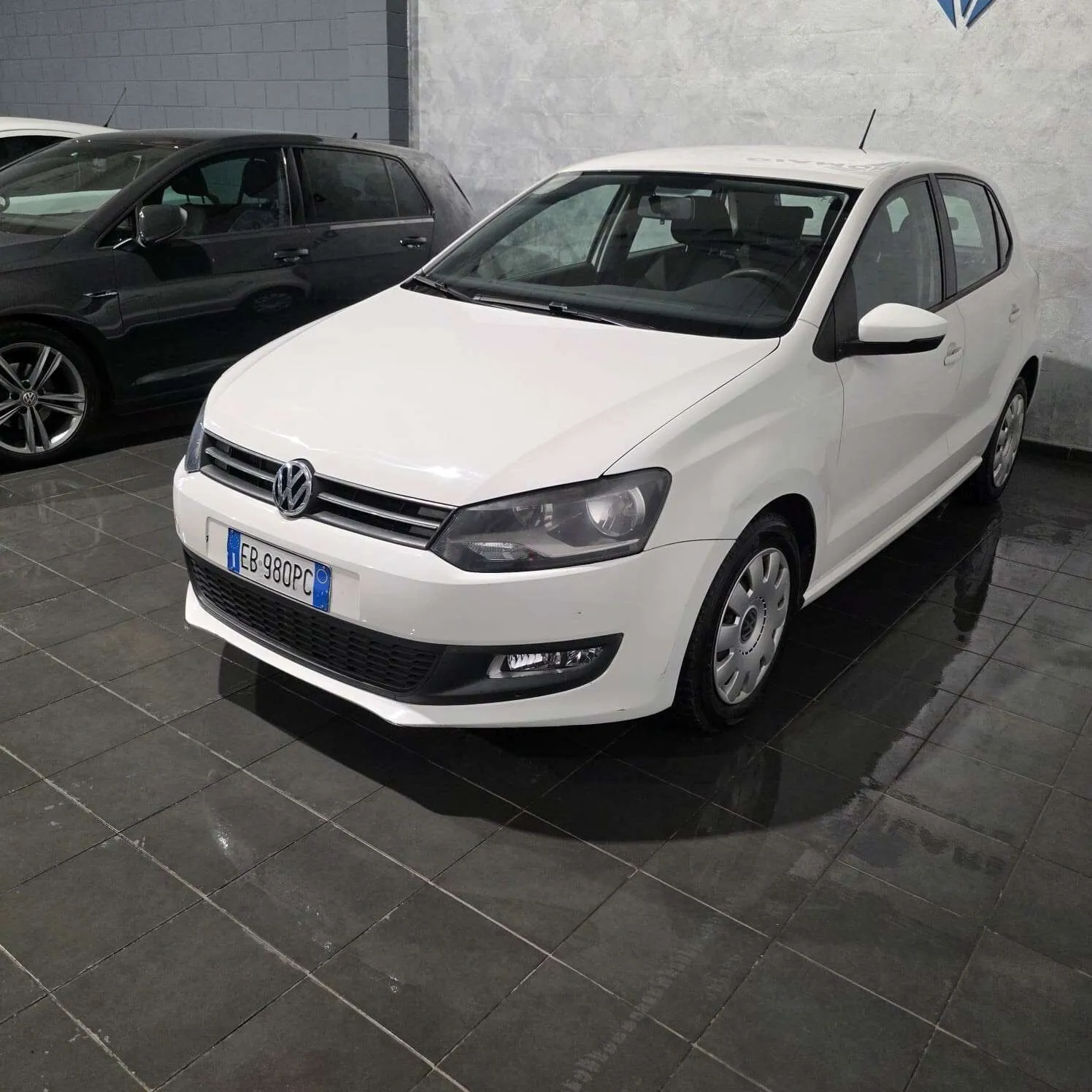 Volkswagen Polo 2010 photo 2