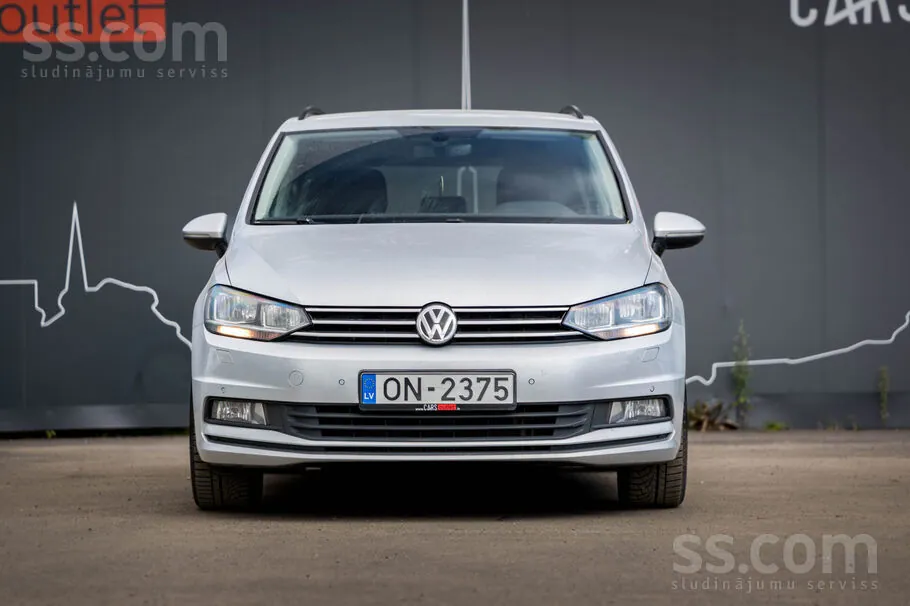 Volkswagen Touran 2017 photo 2