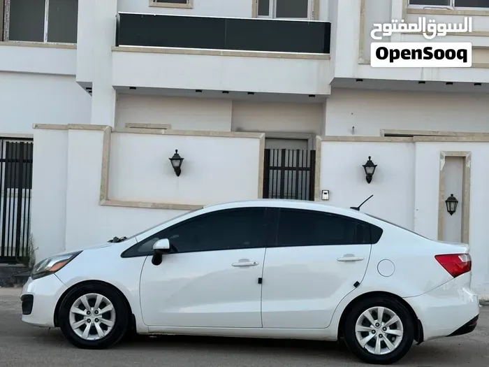 Kia Rio 2012 photo 3