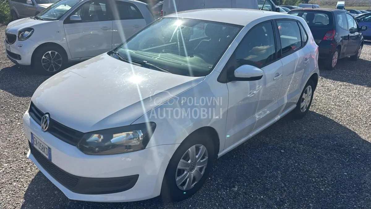 Volkswagen Polo 2012 photo 3