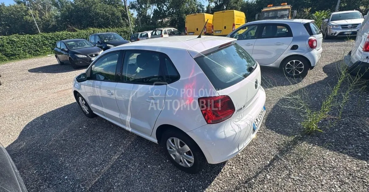 Volkswagen Polo 2012 photo 2