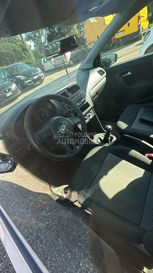 Volkswagen Polo 2012 photo 5
