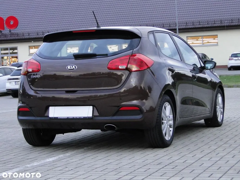 Kia Ceed 2012 photo 4