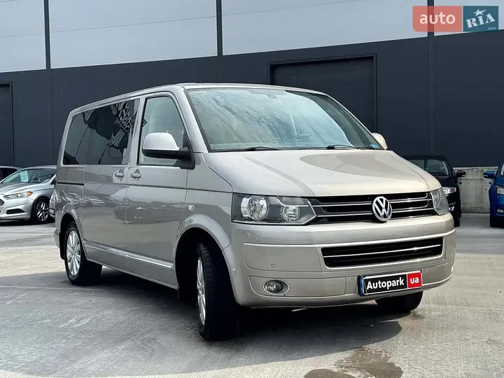Volkswagen Multivan 2012 photo 5