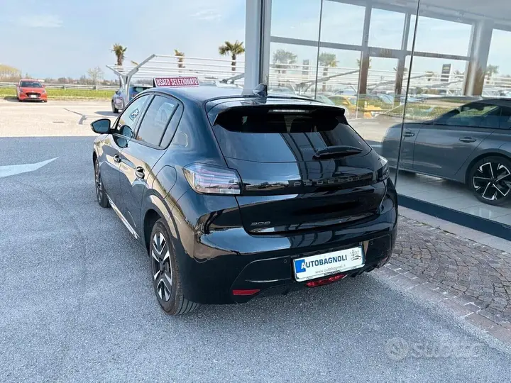 Peugeot 208 2025 photo 4