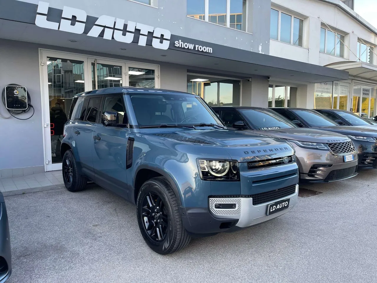 Land Rover Defender