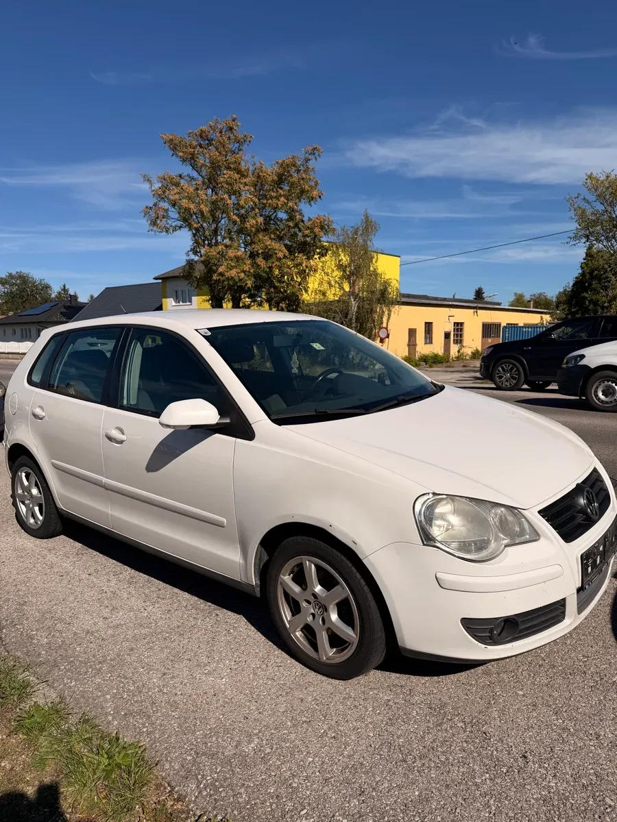 Volkswagen Polo 2008 photo 2