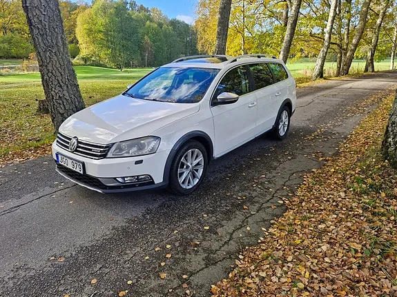 Volkswagen Passat Alltrack 2014 photo 2