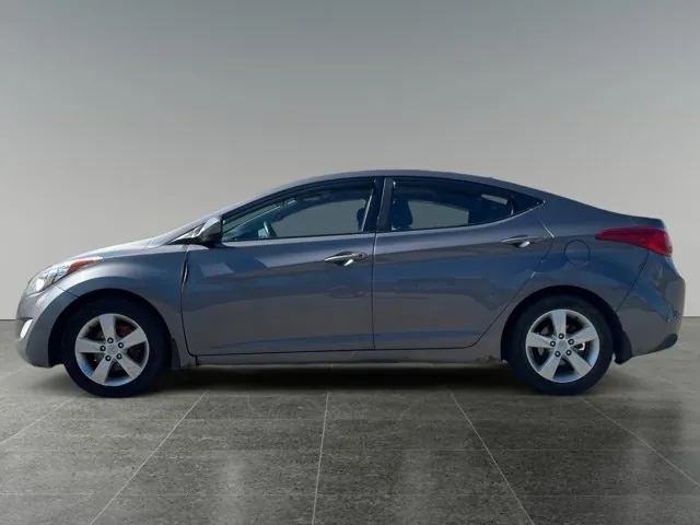 Hyundai Elantra 2011 photo 2
