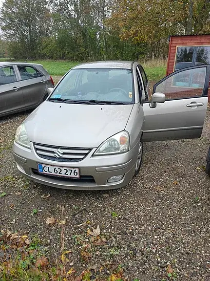 Suzuki Liana 2005 photo 5