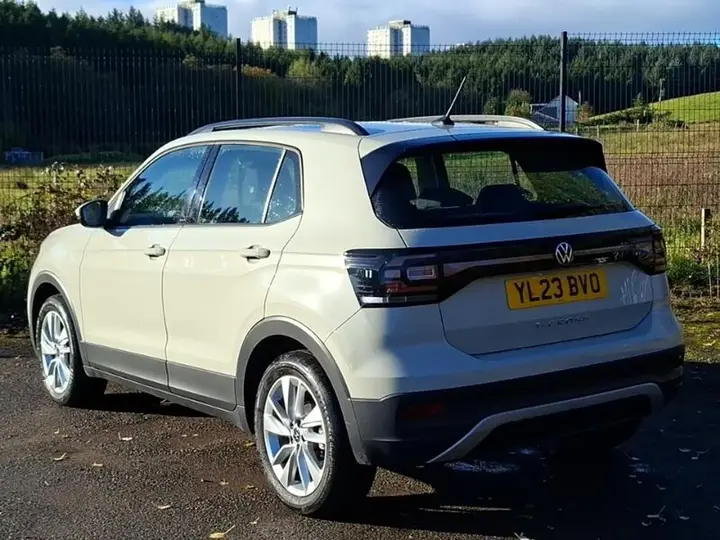 Volkswagen T-Cross 2023 photo 2