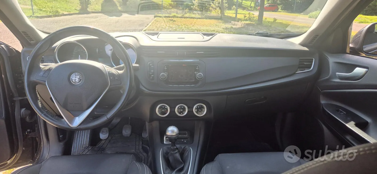 Alfa Romeo Giulietta 2017 photo 4