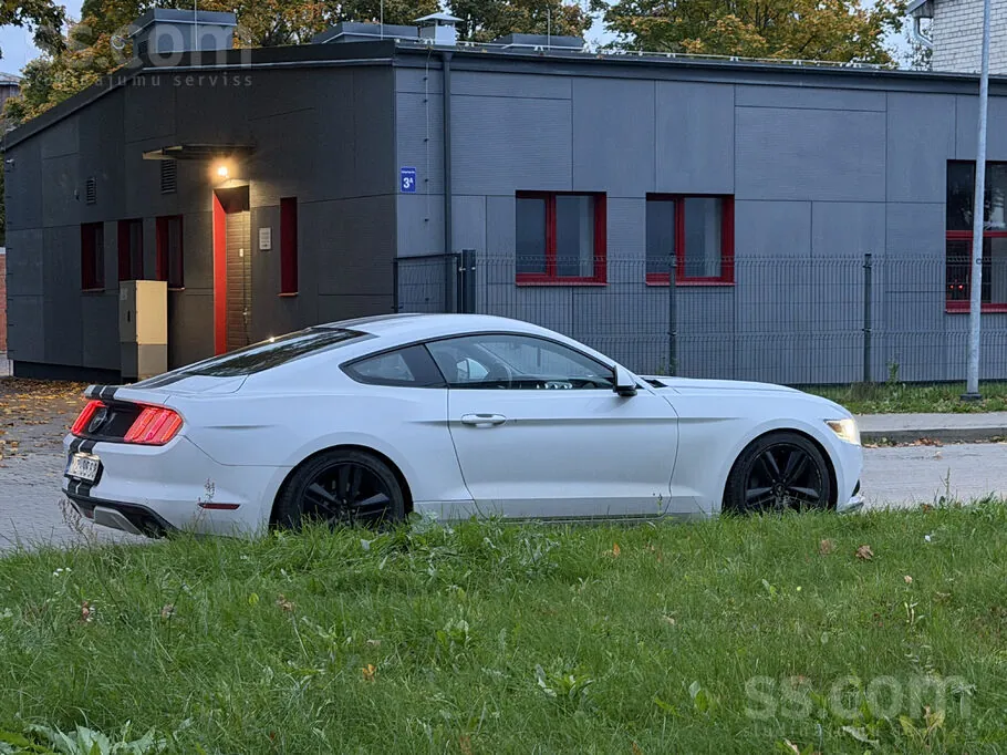 Ford Mustang 2016 photo 3