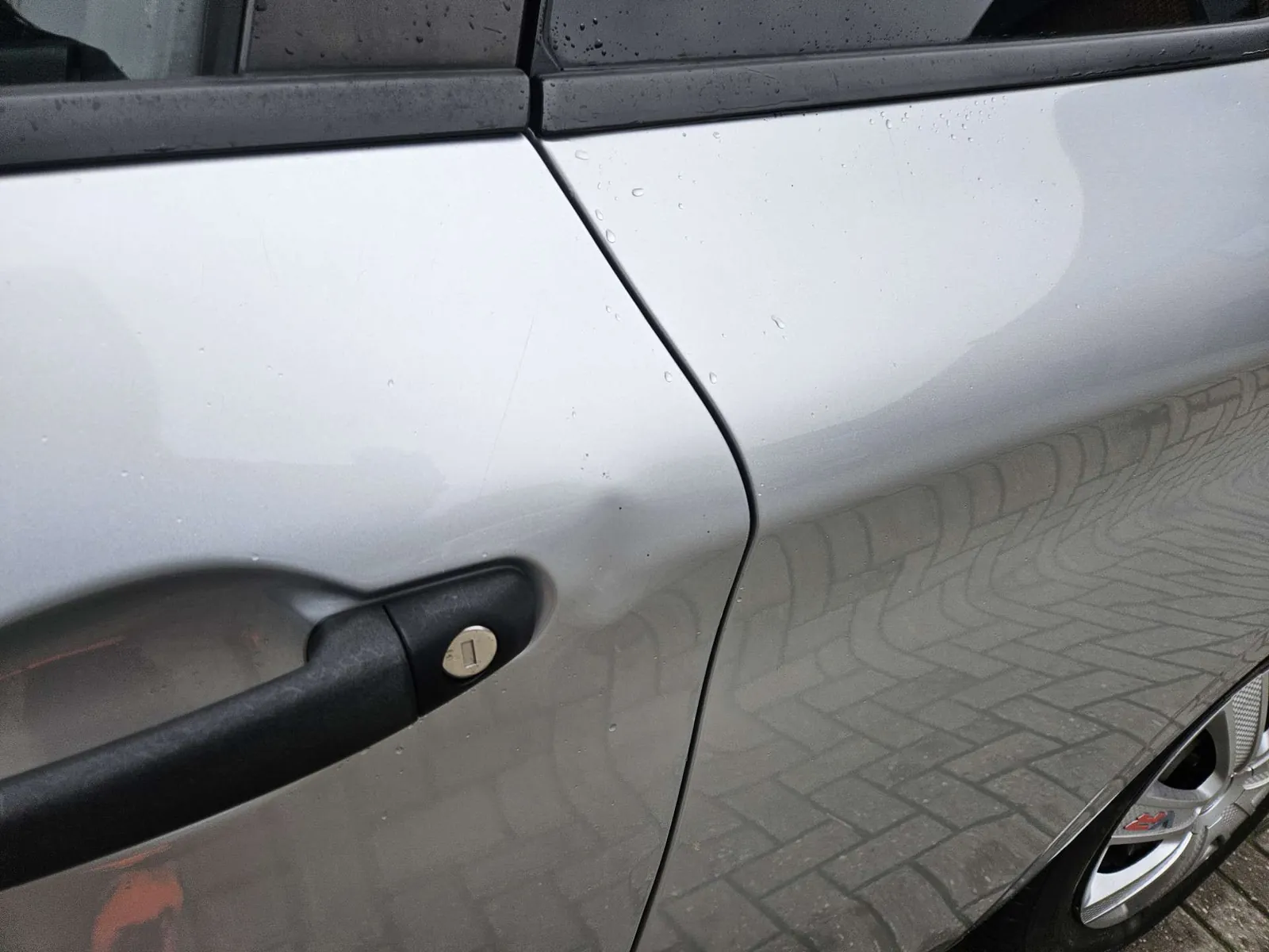 Peugeot 208 2014 photo 5