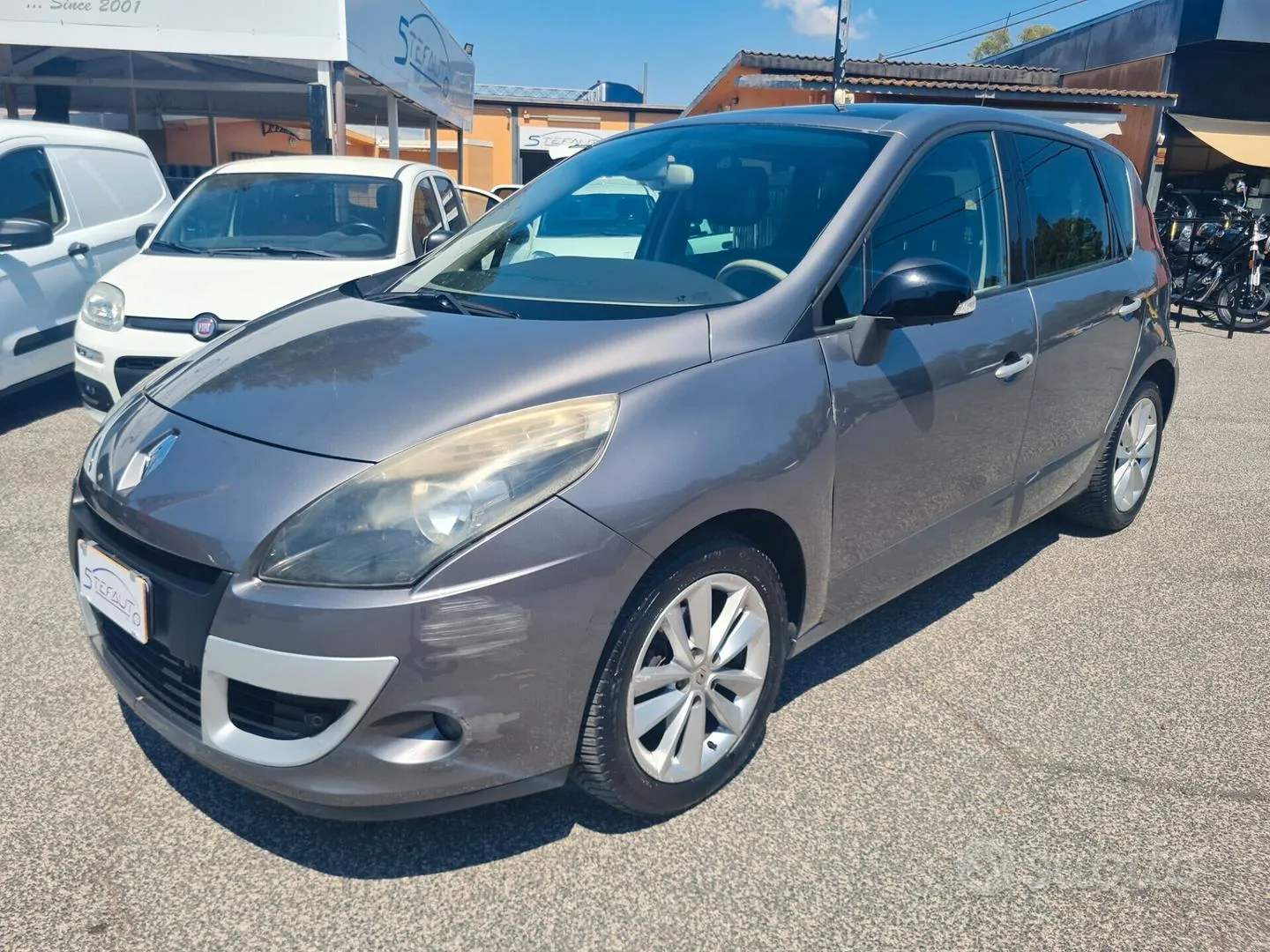 Renault Scenic 2011 photo 5