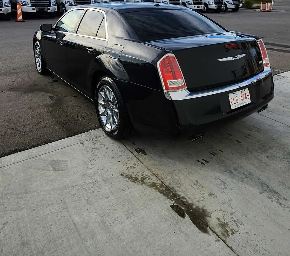 Chrysler 300 2013 photo 3