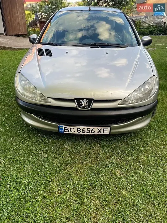 Peugeot 206 2004 photo 3