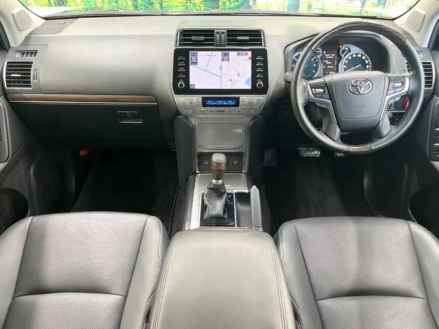 Toyota Land Cruiser Prado 2023 photo 2