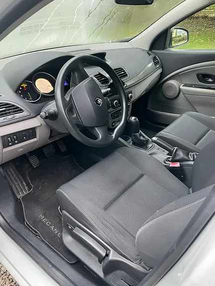 Renault Megane Iii 2011 photo 2