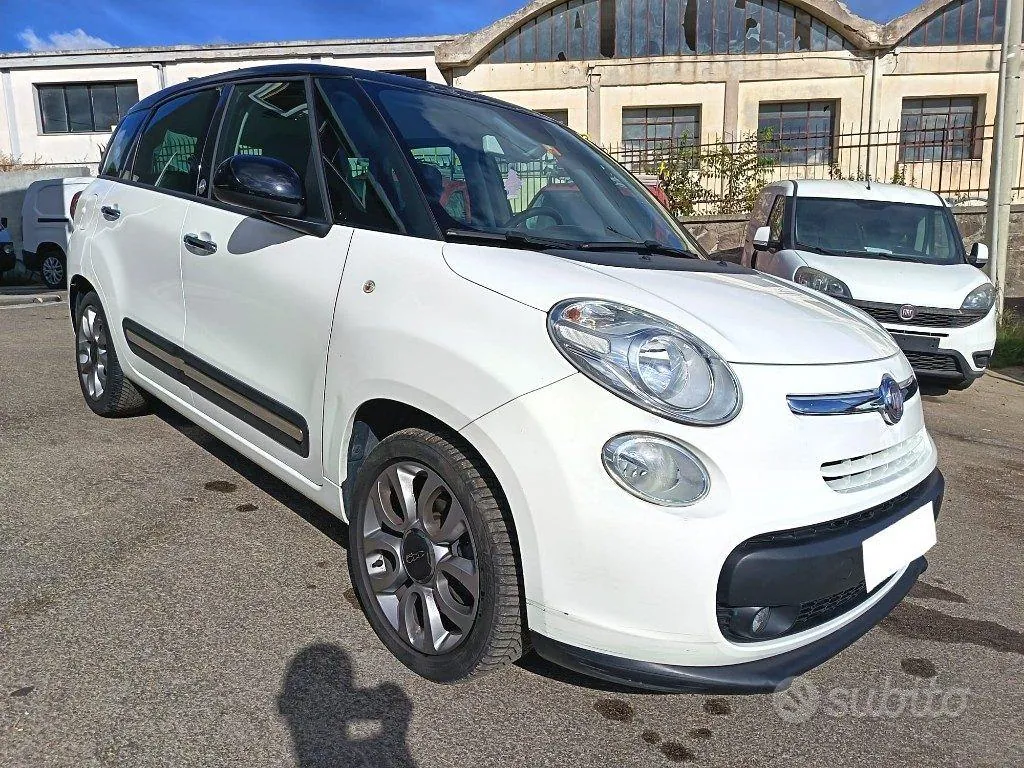 Fiat 500L 2015 photo 2