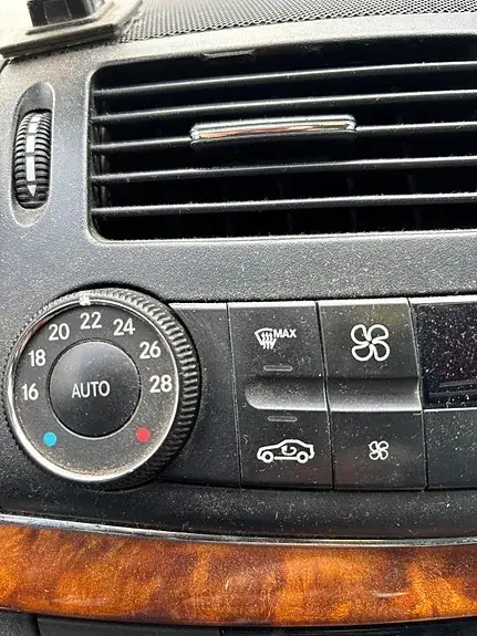 Mercedes-Benz E 220 D 2006 photo 3